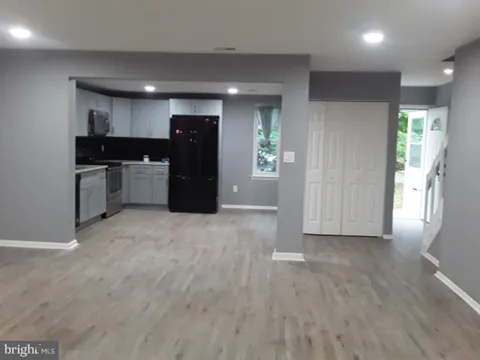 1703 BROMLEY ESTATES