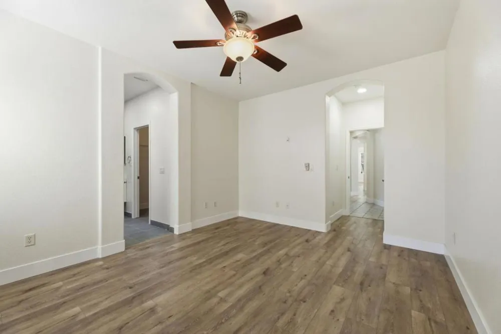 9400 Trolio Way Elk Grove, CA 95624