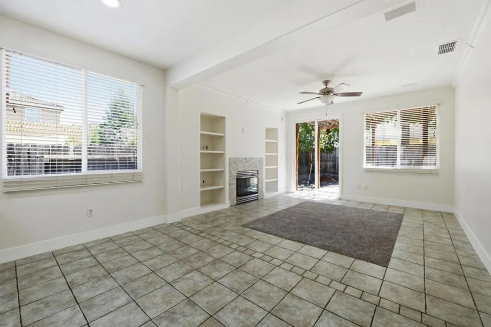 9400 Trolio Way Elk Grove, CA 95624