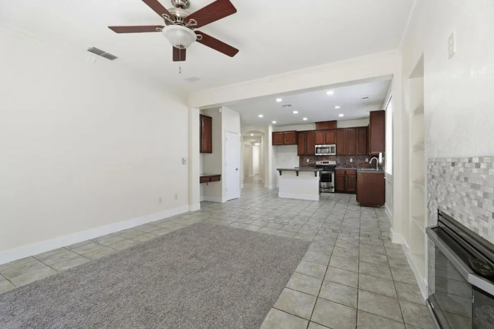 9400 Trolio Way Elk Grove, CA 95624