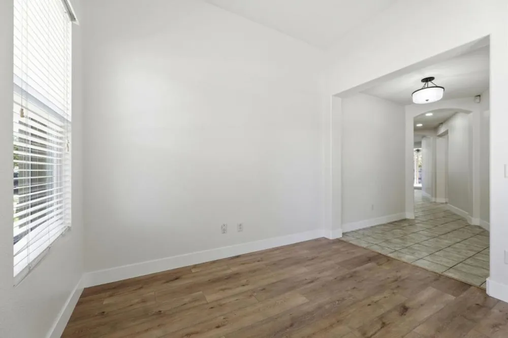 9400 Trolio Way Elk Grove, CA 95624