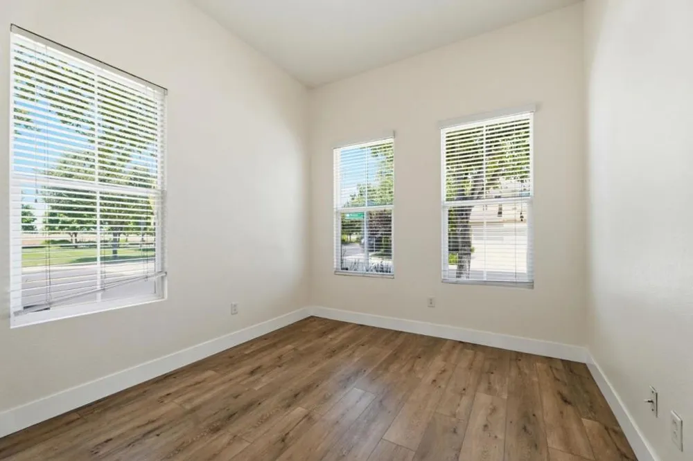 9400 Trolio Way Elk Grove, CA 95624
