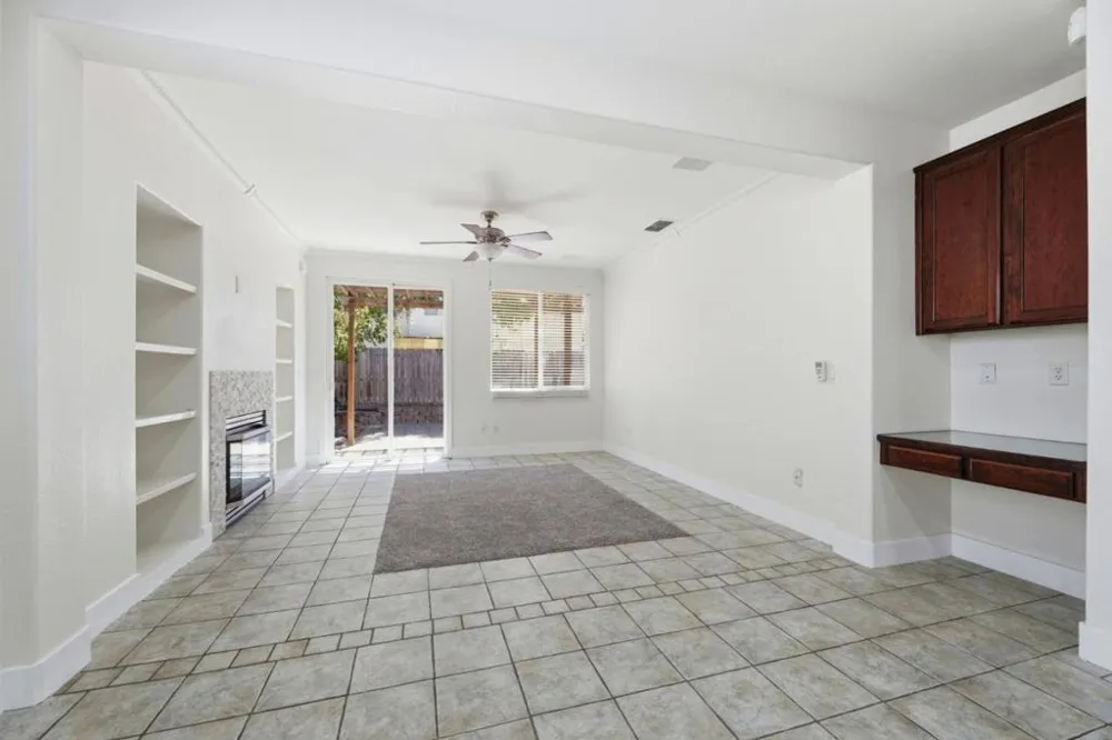 9400 Trolio Way Elk Grove, CA 95624