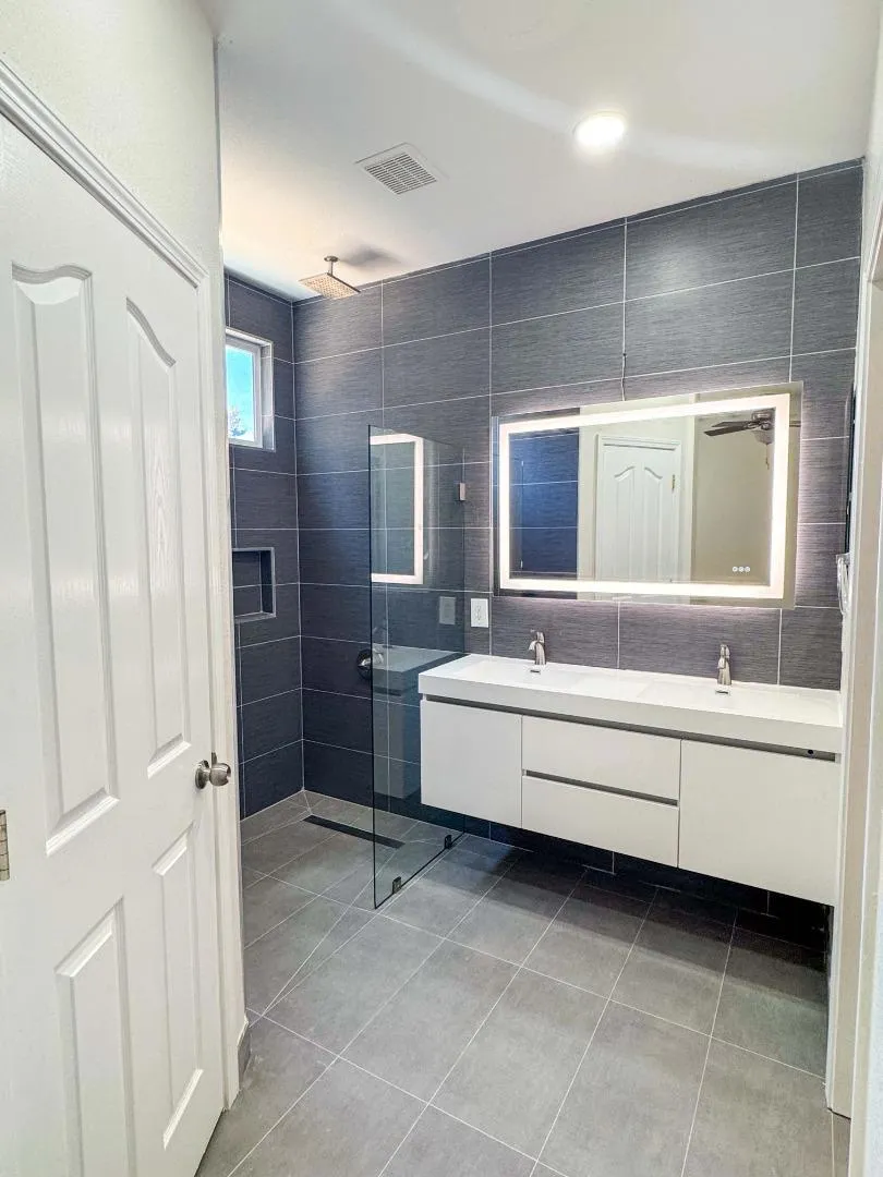 9400 Trolio Way Elk Grove, CA 95624