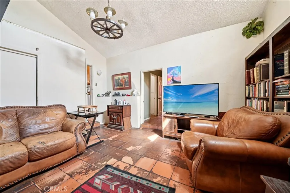 13944 Brightwell Ave Paramount, CA 90723