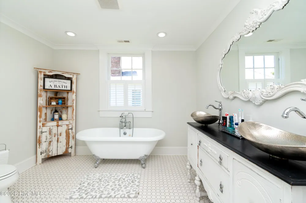 206 S King Street Windsor, NC 27983