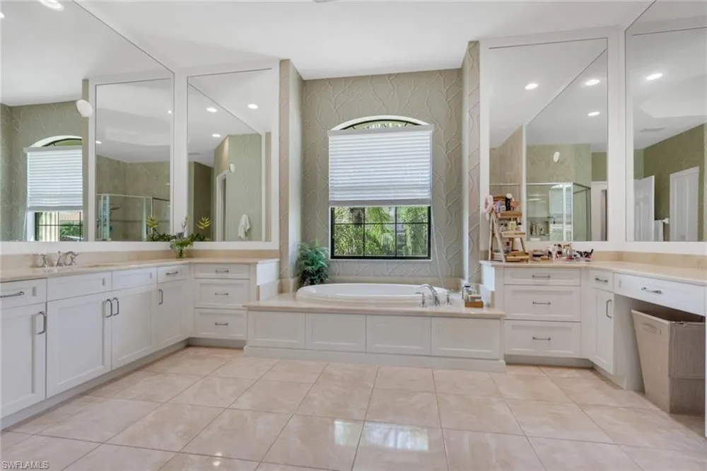 3323 Atlantic Circle Naples, FL 34119