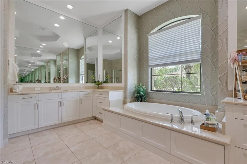 3323 Atlantic Circle Naples, FL 34119