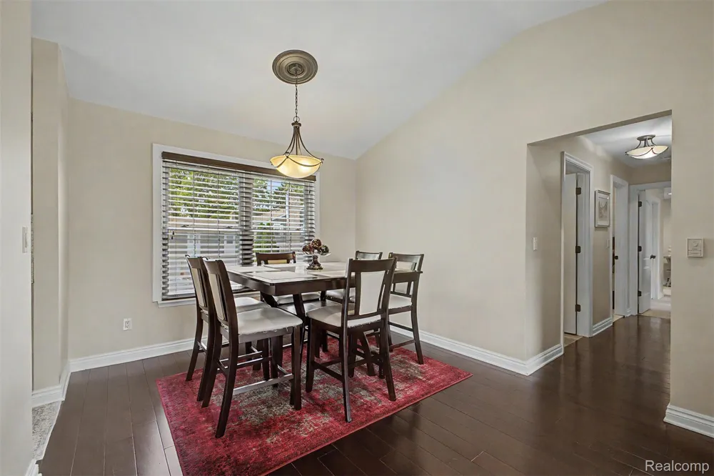 20872 E Glen Haven Circle #30 Northville City, MI 48167