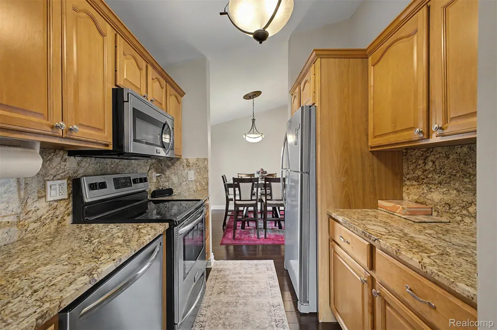 20872 E Glen Haven Circle #30 Northville City, MI 48167