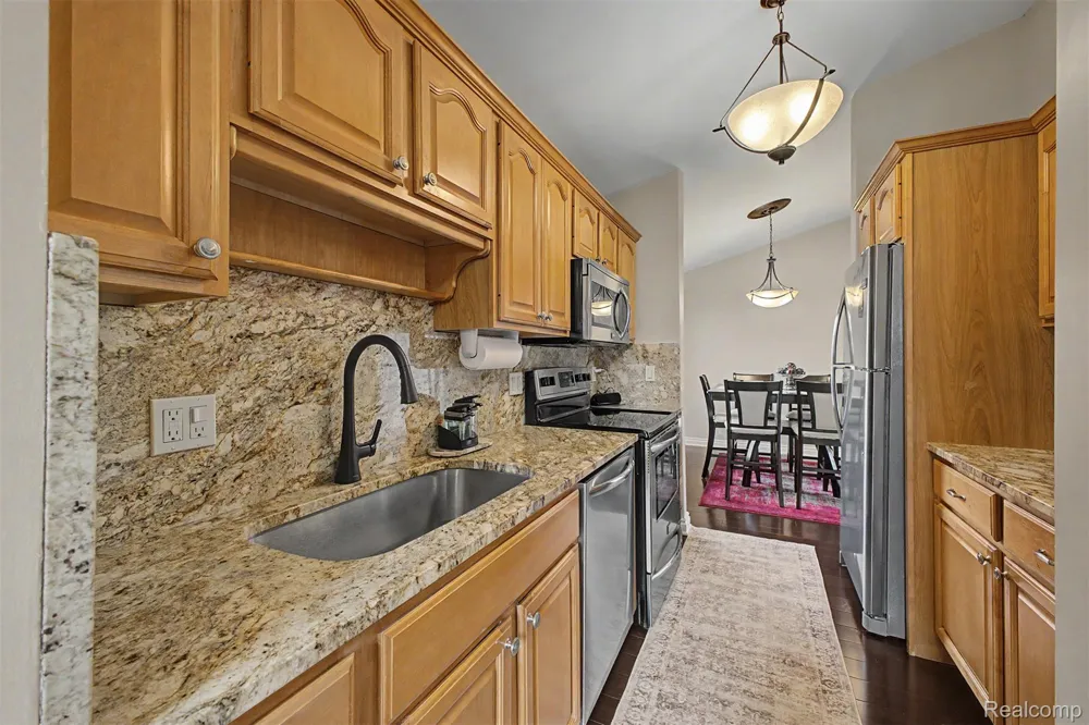 20872 E Glen Haven Circle #30 Northville City, MI 48167