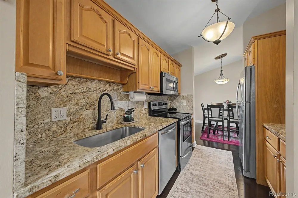 20872 E Glen Haven Circle #30 Northville City, MI 48167
