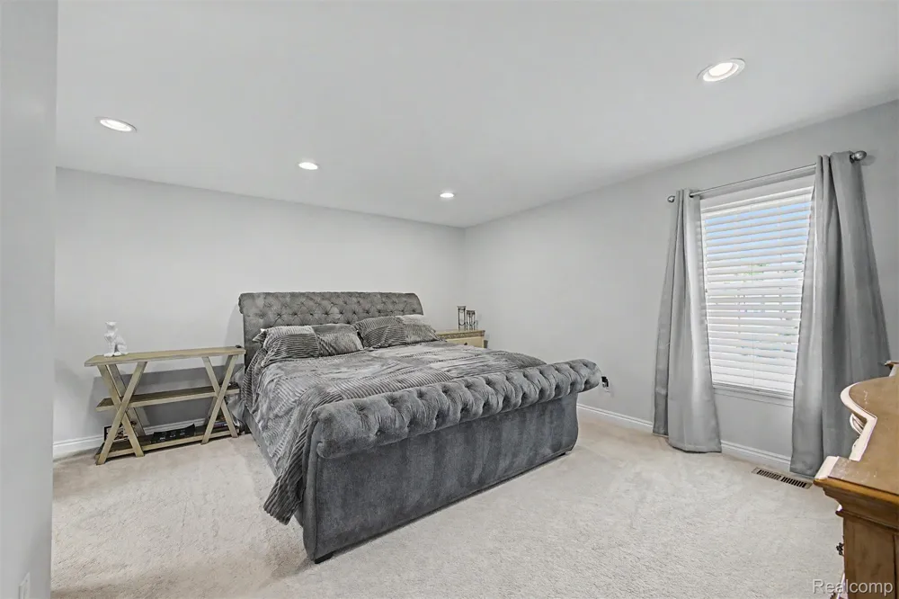 20872 E Glen Haven Circle #30 Northville City, MI 48167