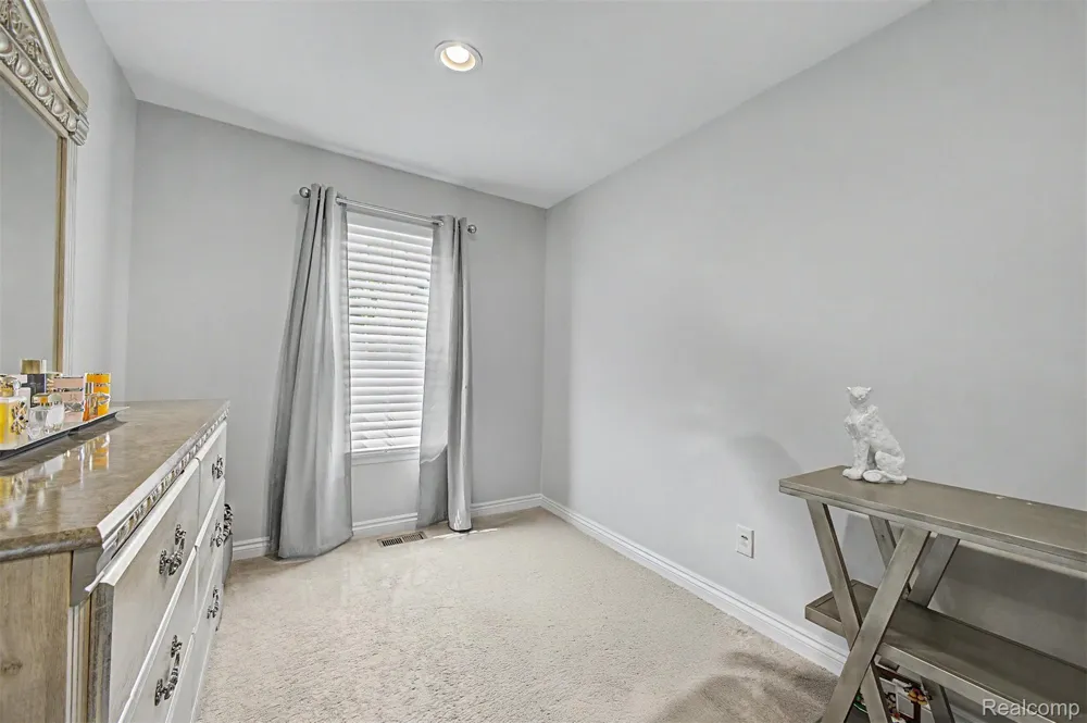20872 E Glen Haven Circle #30 Northville City, MI 48167