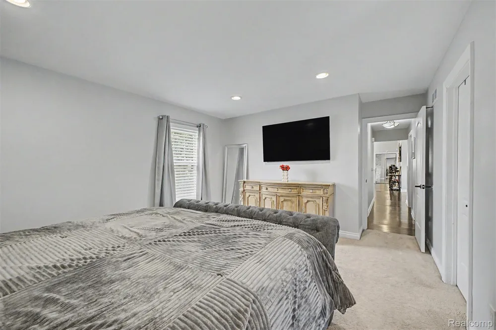 20872 E Glen Haven Circle #30 Northville City, MI 48167