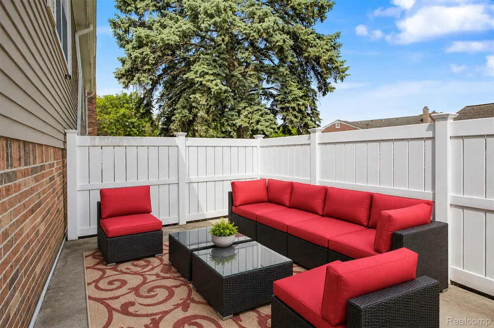 20872 E Glen Haven Circle #30 Northville City, MI 48167