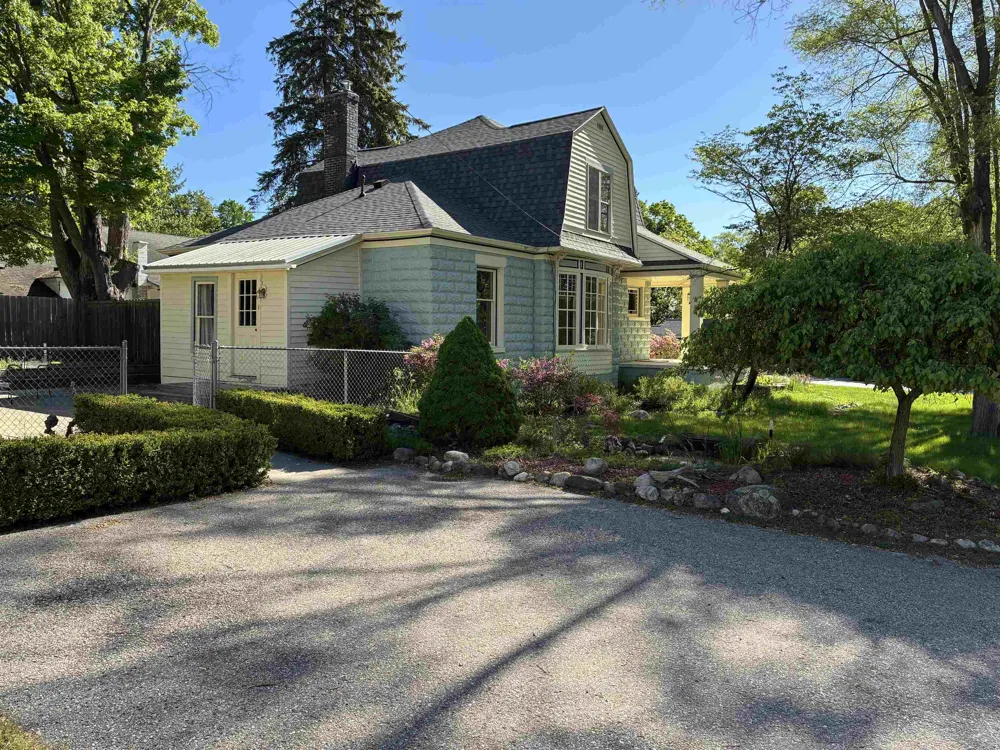 407 Bridge Forest Home Township, MI 49615