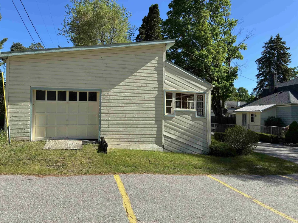 407 Bridge Forest Home Township, MI 49615