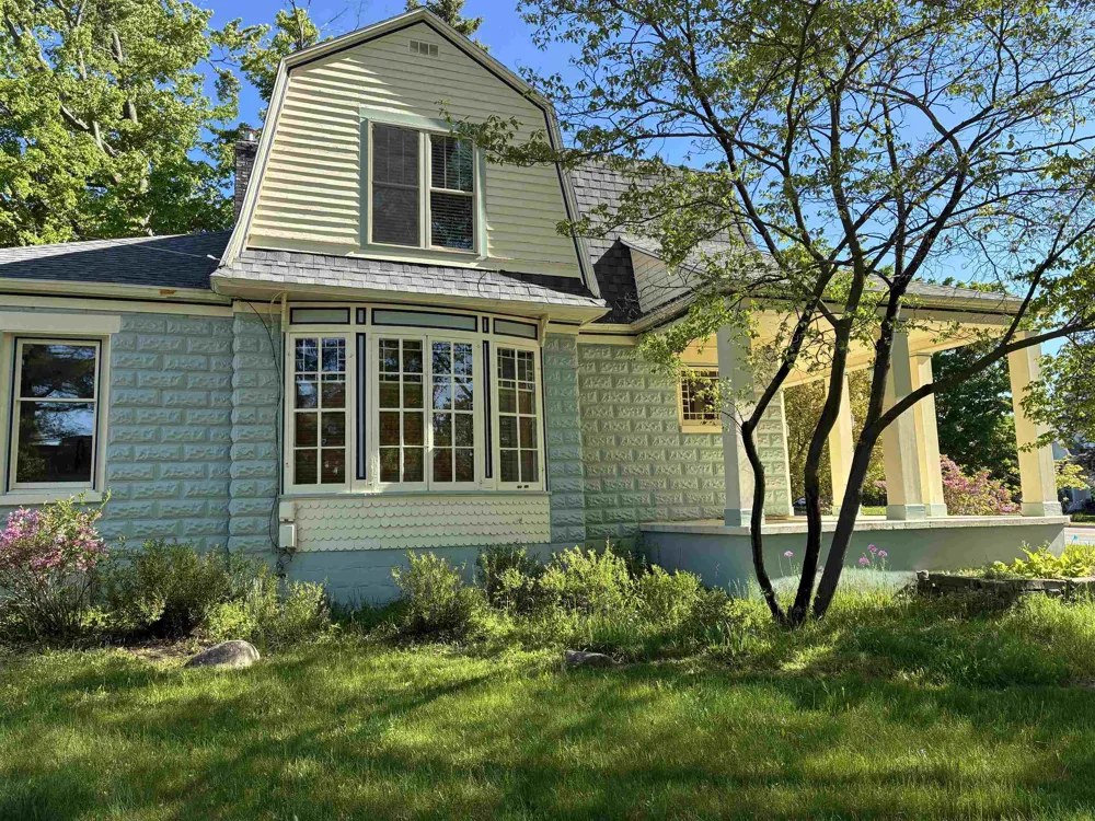 407 Bridge Forest Home Township, MI 49615
