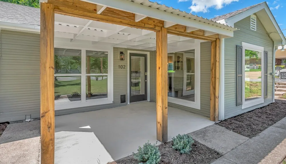 102 S Avenue Q Clifton, TX 76634