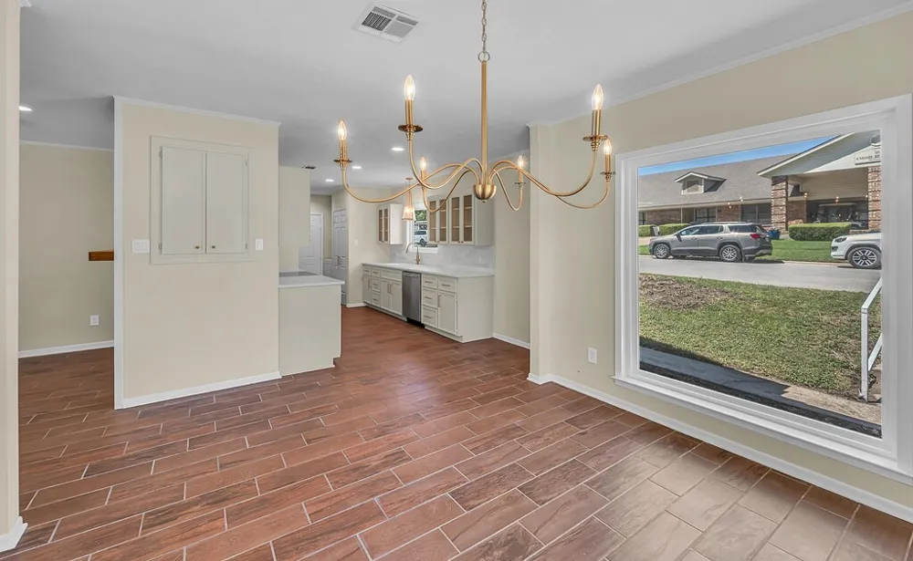 102 S Avenue Q Clifton, TX 76634
