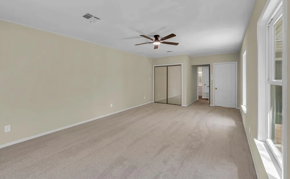 102 S Avenue Q Clifton, TX 76634