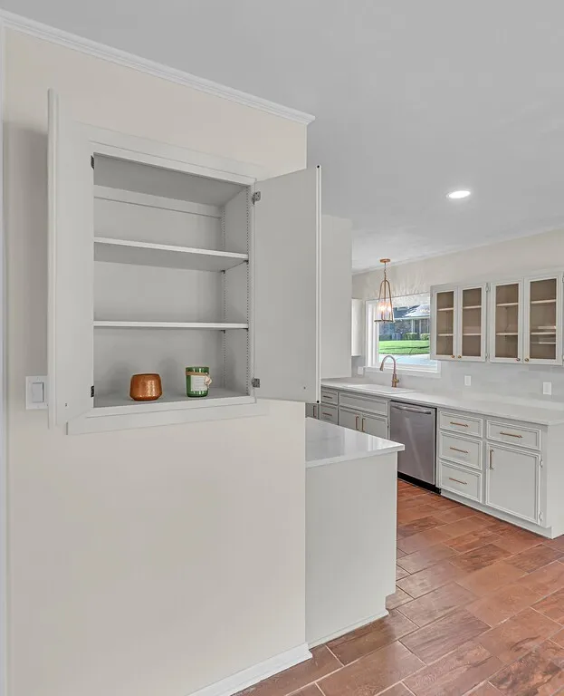 102 S Avenue Q Clifton, TX 76634