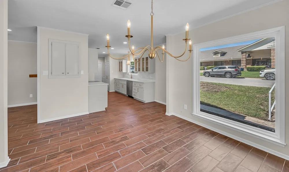 102 S Avenue Q Clifton, TX 76634