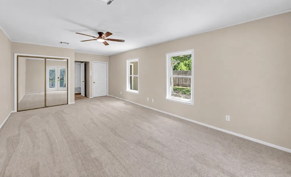 102 S Avenue Q Clifton, TX 76634