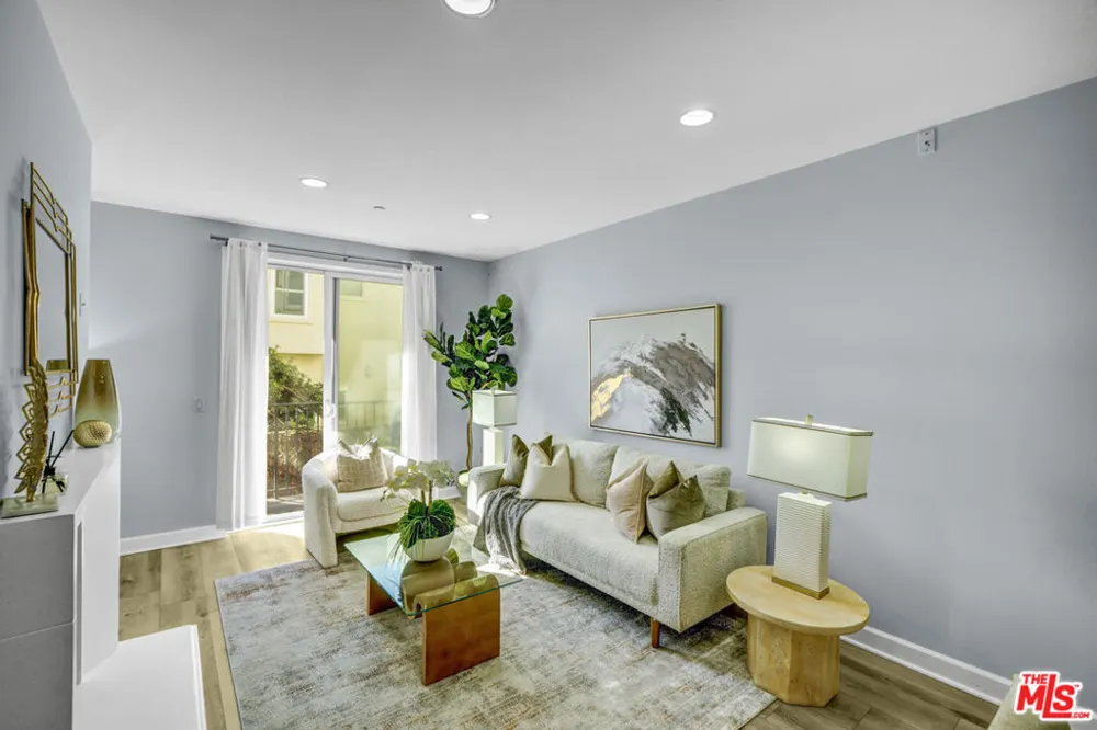 14412 Killion Street #205 Sherman Oaks, CA 91401