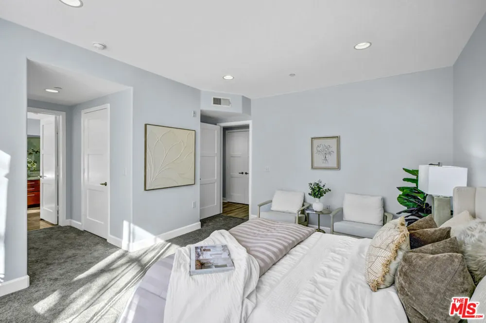 14412 Killion Street #205 Sherman Oaks, CA 91401