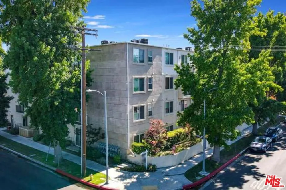 14412 Killion Street #205 Sherman Oaks, CA 91401