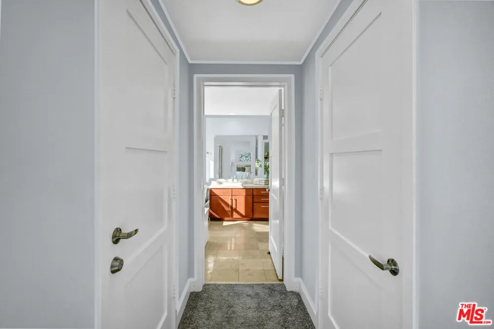 14412 Killion Street #205 Sherman Oaks, CA 91401