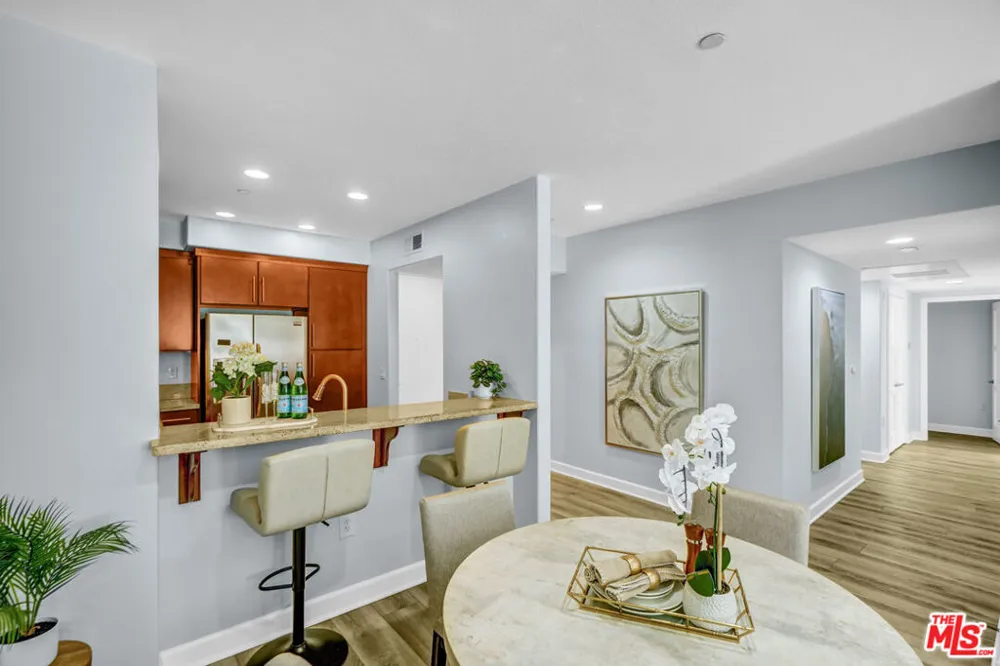 14412 Killion Street #205 Sherman Oaks, CA 91401