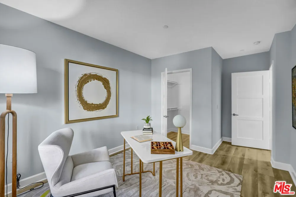 14412 Killion Street #205 Sherman Oaks, CA 91401