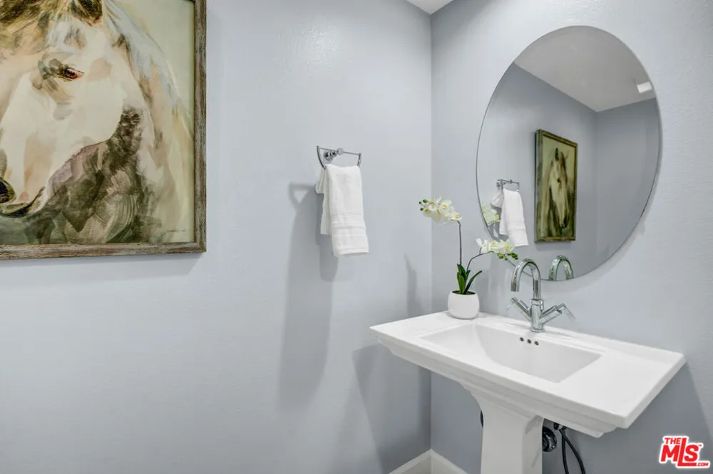 14412 Killion Street #205 Sherman Oaks, CA 91401