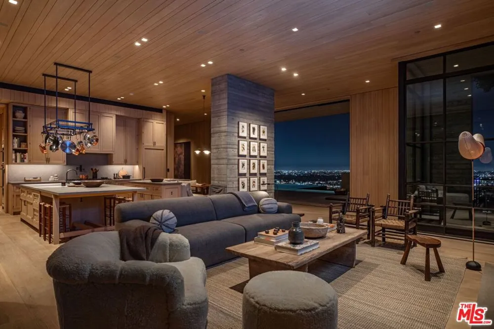 7661 Curson Terrace Los Angeles, CA 90046