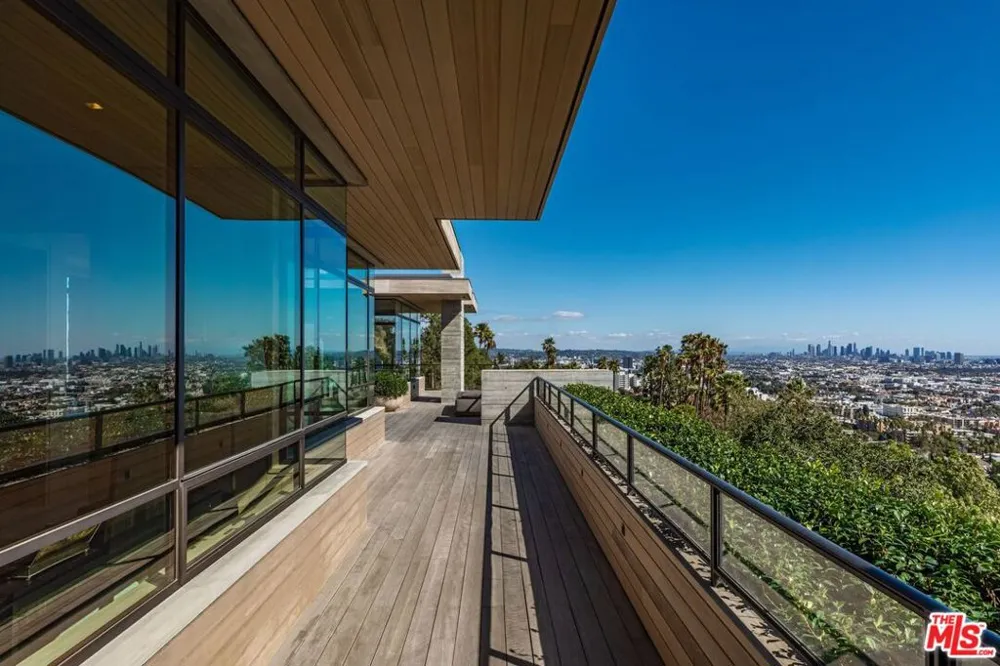 7661 Curson Terrace Los Angeles, CA 90046