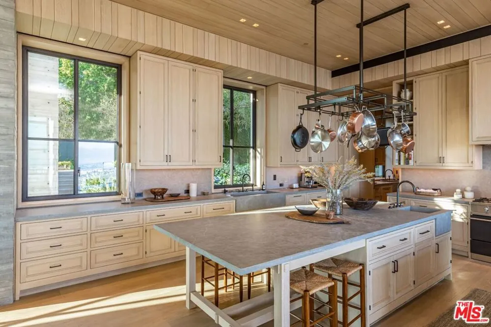 7661 Curson Terrace Los Angeles, CA 90046