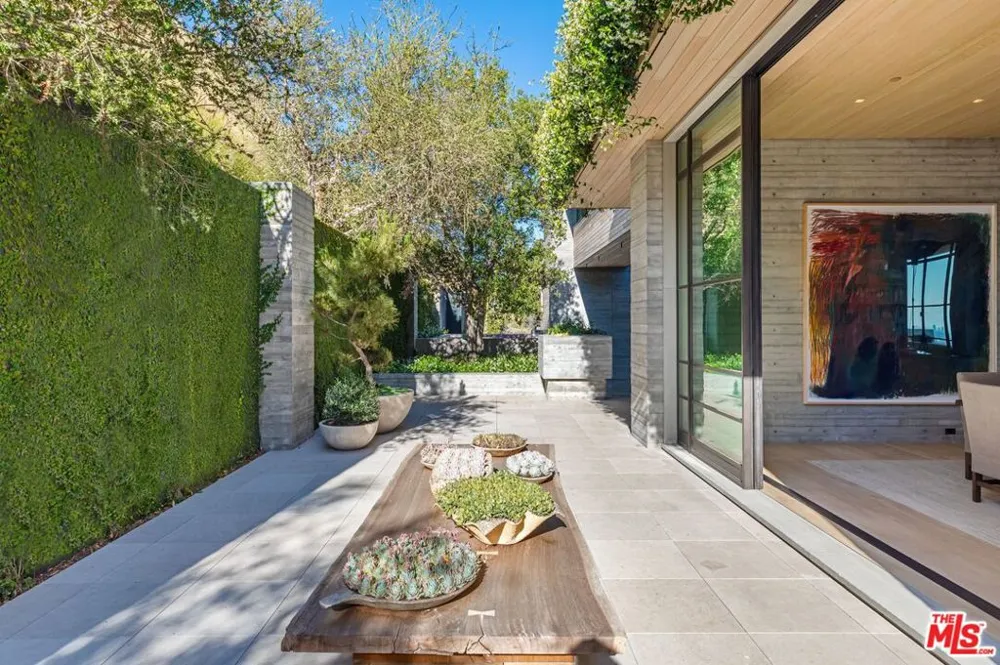 7661 Curson Terrace Los Angeles, CA 90046