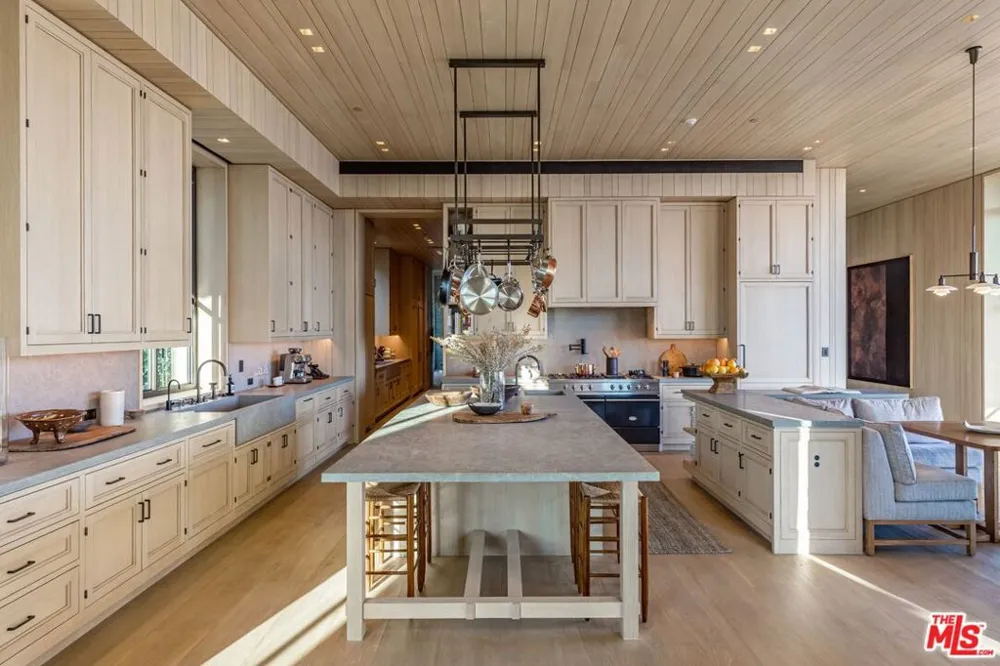 7661 Curson Terrace Los Angeles, CA 90046