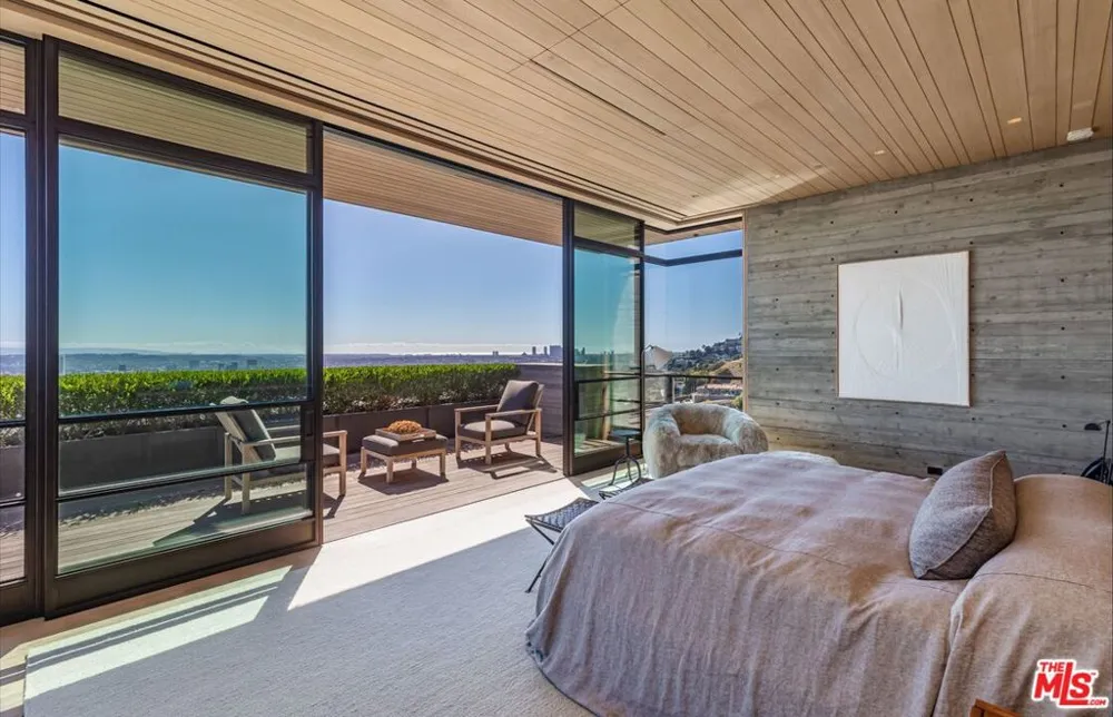 7661 Curson Terrace Los Angeles, CA 90046