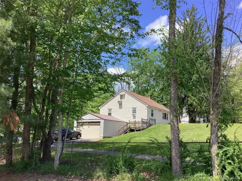 229 Pleasant Valley Road