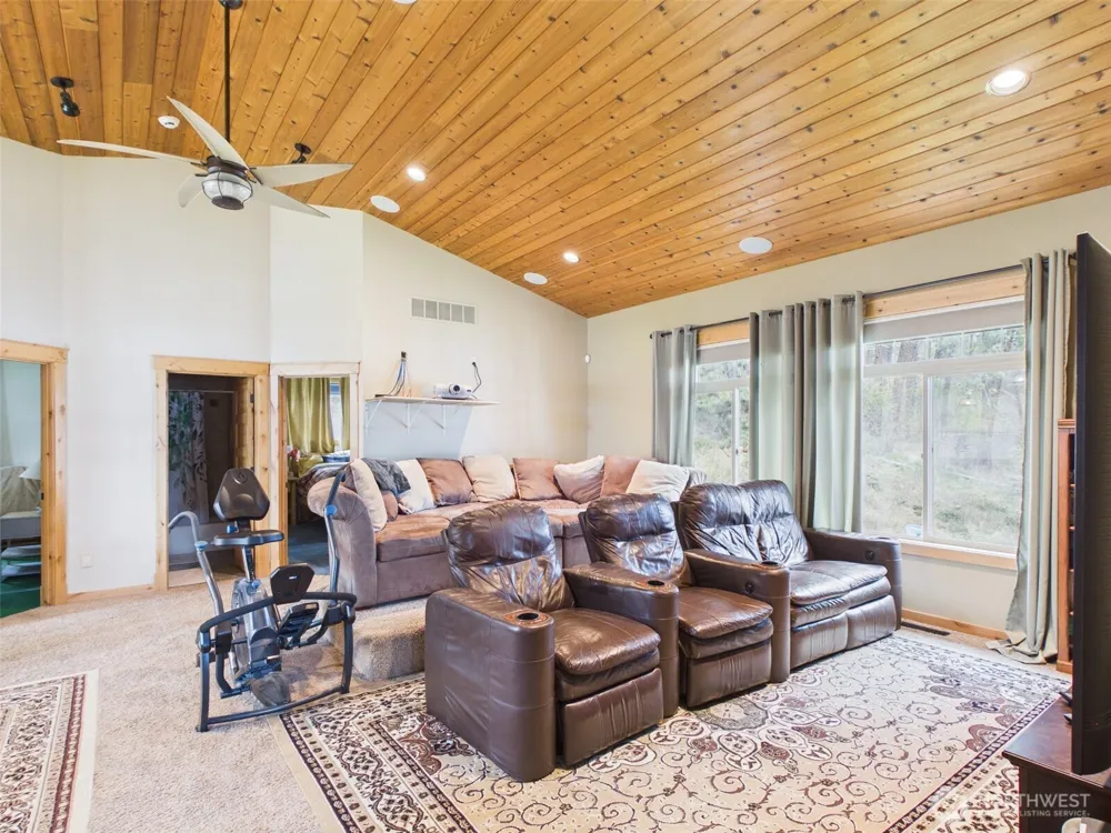 6 Sherman Homes Spur Road Inchelium, WA 99141