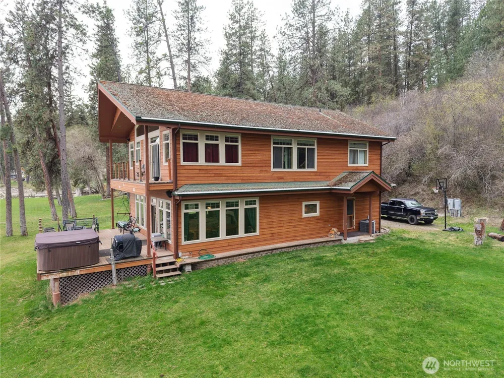 6 Sherman Homes Spur Road Inchelium, WA 99141