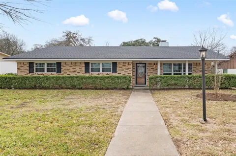 740 Wedgewood Drive
