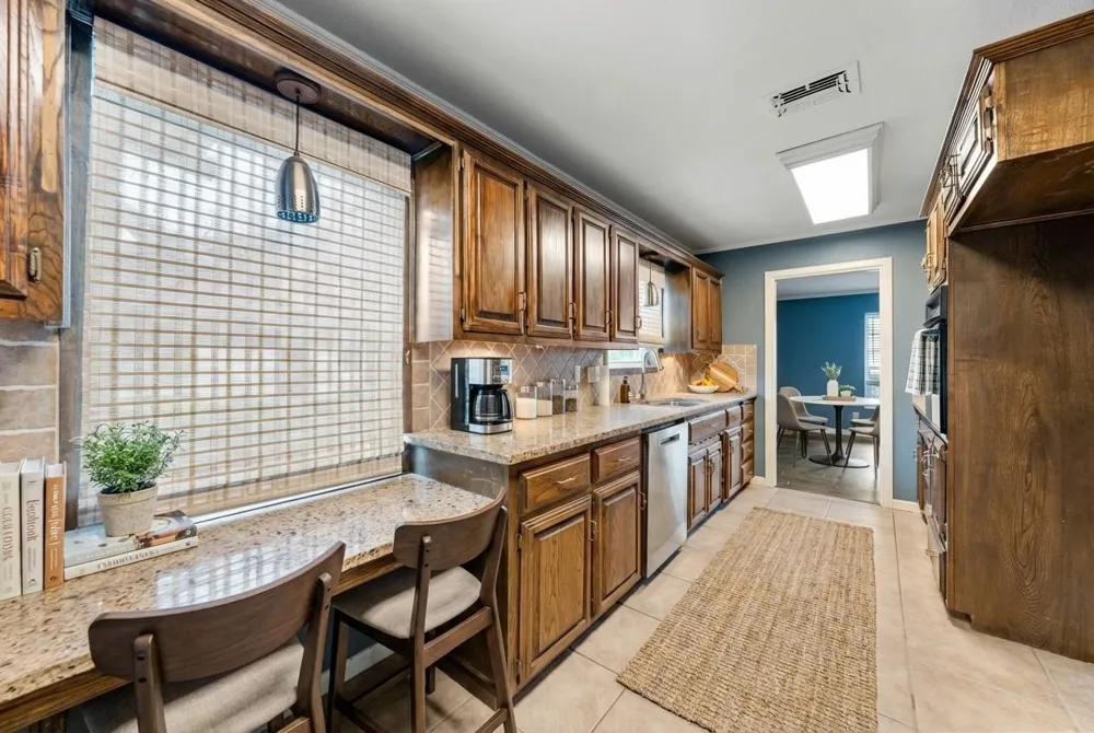 740 Wedgewood Drive Woodway, TX 76712