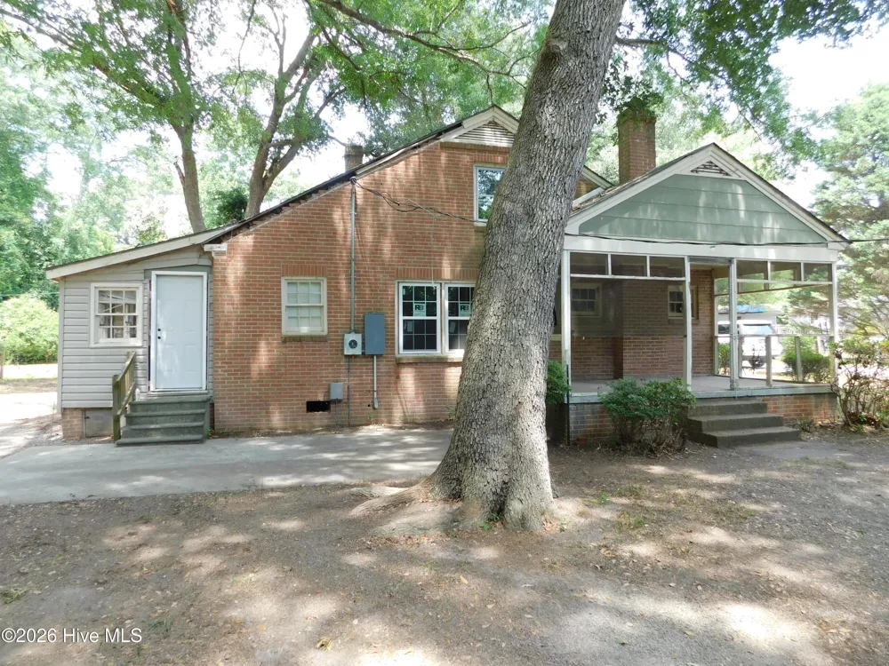 7 First Street Laurinburg, NC 28352