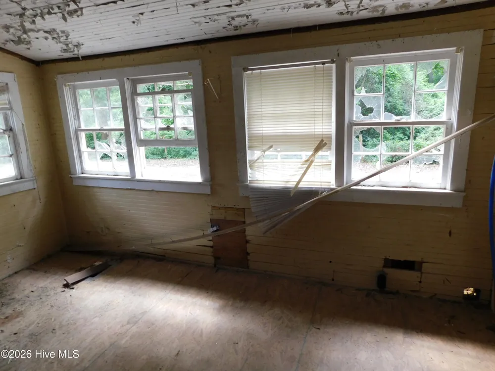 7 First Street Laurinburg, NC 28352