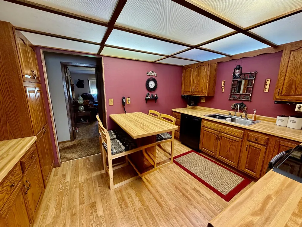 101 17th Avenue NE Roseau, MN 56751